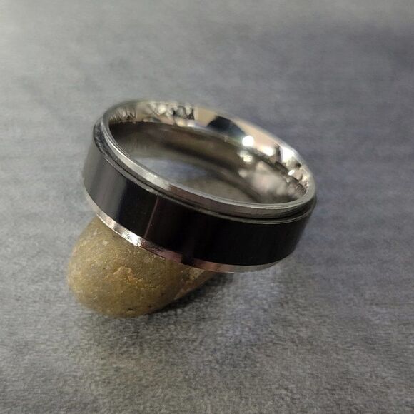 Personalized Engraved Mens Black Spinner Promise Ring - Mens Fidget Spinner Ring - Picture 5 of 8